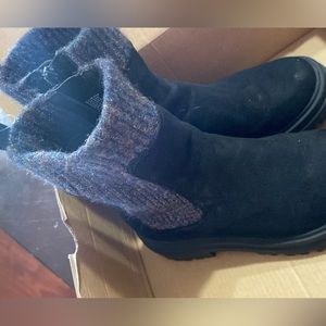 Girls black winter boots